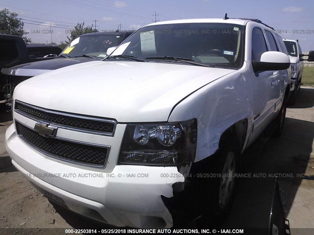 1GNSCAE01BR372953 - 2011 CHEVROLET TAHOE C1500  LS WHITE photo 2