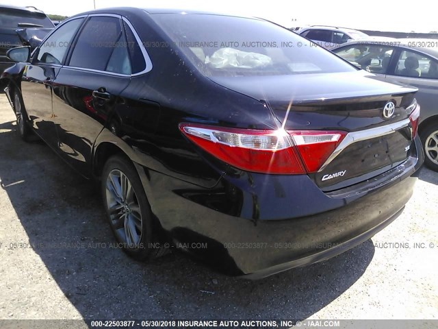 4T1BF1FK7FU001696 - 2015 TOYOTA CAMRY LE/XLE/SE/XSE BLACK photo 3