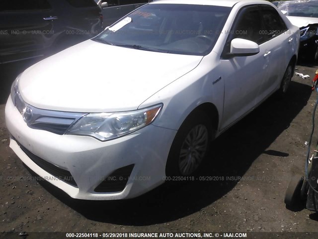 4T1BD1FK2EU121099 - 2014 TOYOTA CAMRY HYBRID/LE/XLE თეთრი ფოტო 2