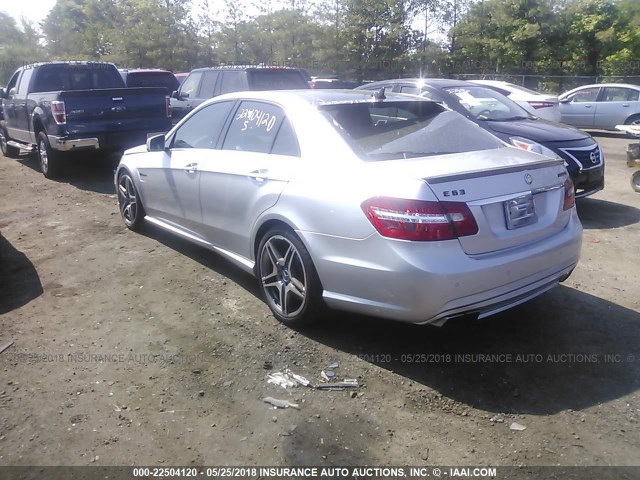 WDDHF7EB2CA640297 - 2012 MERCEDES-BENZ E 63 AMG SILVER photo 3