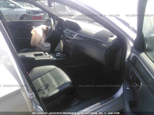 WDDHF7EB2CA640297 - 2012 MERCEDES-BENZ E 63 AMG SILVER photo 5