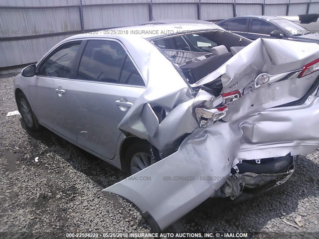 4T4BF1FK0DR331733 - 2013 TOYOTA CAMRY L/SE/LE/XLE SILVER photo 3