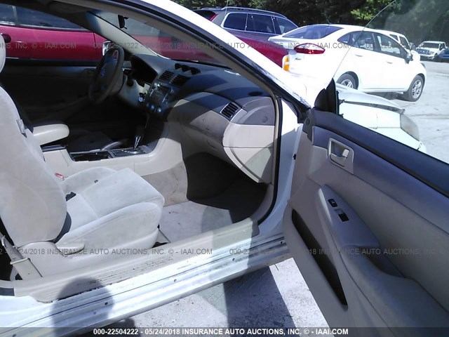 4T1CE30PX7U760481 - 2007 TOYOTA CAMRY SOLARA SE/SLE თეთრი ფოტო 5