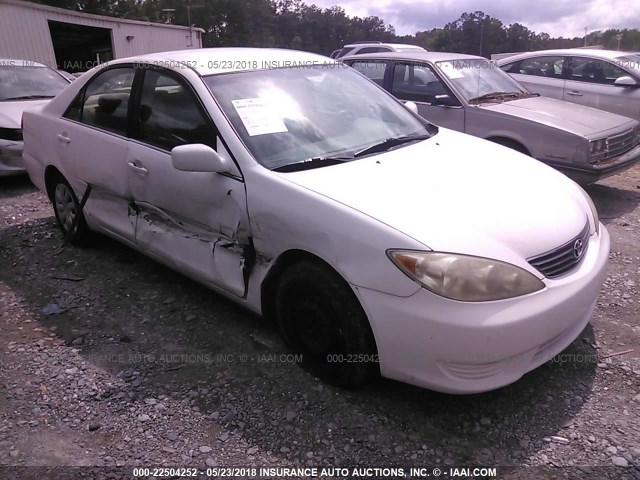 4T1BE32K85U537642 - 2005 TOYOTA CAMRY LE/XLE/SE 白色 照片 1
