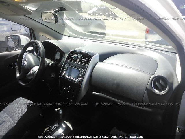 3N1CE2CP0GL354569 - 2016 NISSAN VERSA NOTE S/S PLUS/SV/SL/SR WHITE photo 5