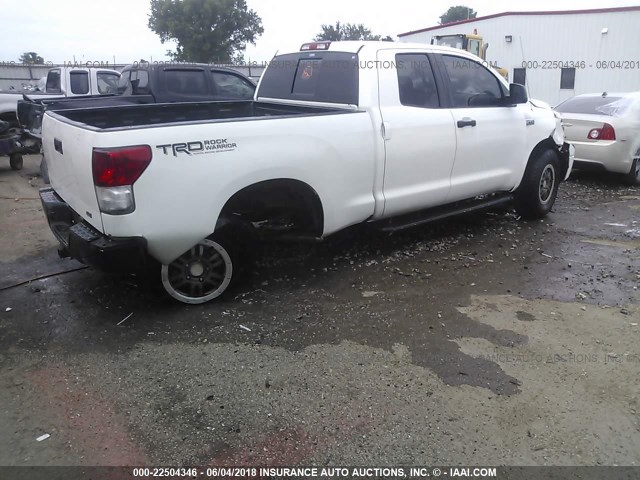 5TFUW5F19AX104380 - 2010 TOYOTA TUNDRA DOUBLE CAB SR5 WHITE photo 4