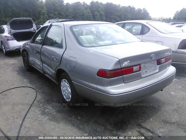 4T1BG22K6WU271267 - 1998 TOYOTA CAMRY CE/LE/XLE GRAY photo 3