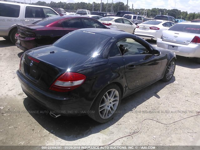 WDBWK56FX7F166318 - 2007 MERCEDES-BENZ SLK 350 BLACK photo 4