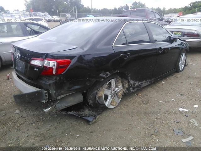 4T1BF1FK1EU814417 - 2014 TOYOTA CAMRY L/SE/LE/XLE 黑色 照片 4