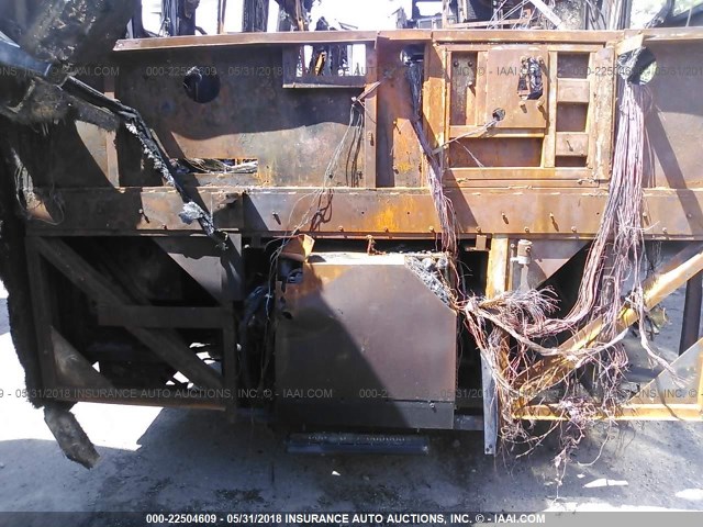 1RF42464632023166 - 2003 ROADMASTER RAIL MONOCOQUE 棕色 照片 10