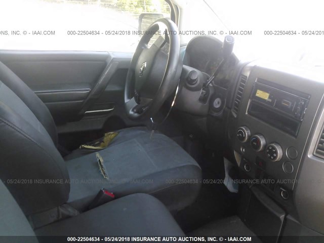 1N6BA06A86N558788 - 2006 NISSAN TITAN XE/SE/LE BLACK photo 5