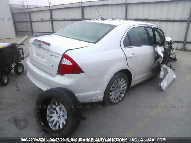 3FADP0L37BR116744 - 2011 FORD FUSION HYBRID WHITE photo 4