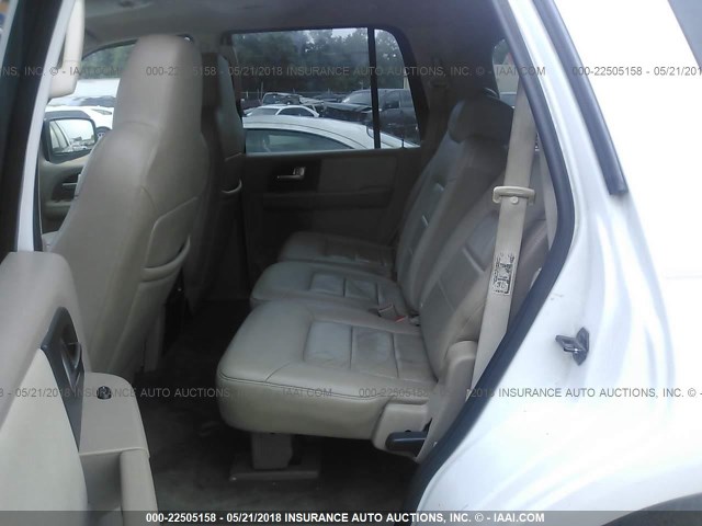 1FMRU15W53LC26290 - 2003 FORD EXPEDITION XLT WHITE photo 8