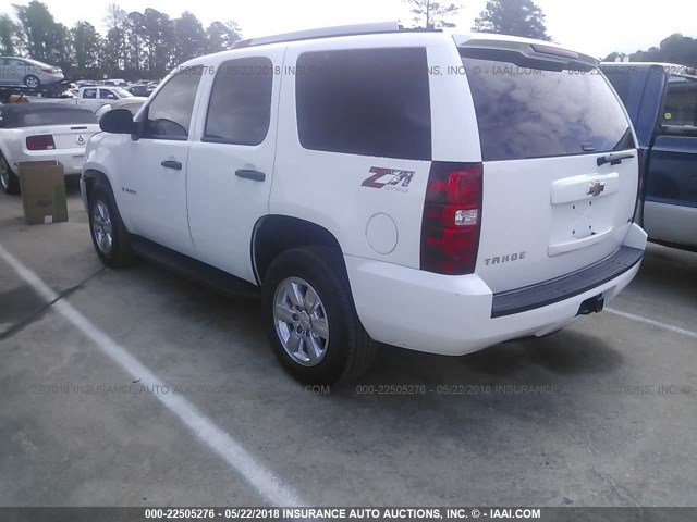 1GNFK13088J228640 - 2008 CHEVROLET TAHOE K1500 WHITE photo 3