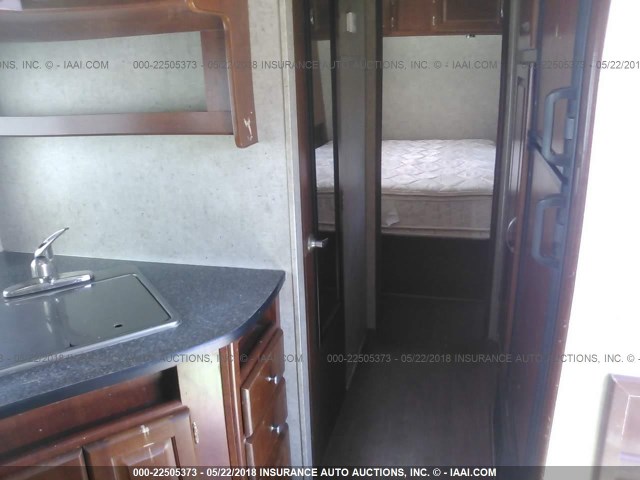 4X4TSCC26DC006440 - 2013 FOREST RIVER SAND STORM  白色 照片 5