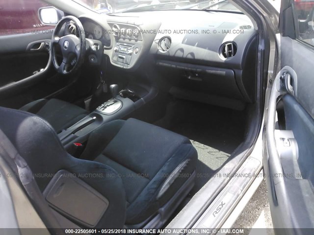 JH4DC54876S002555 - 2006 ACURA RSX SILVER photo 5