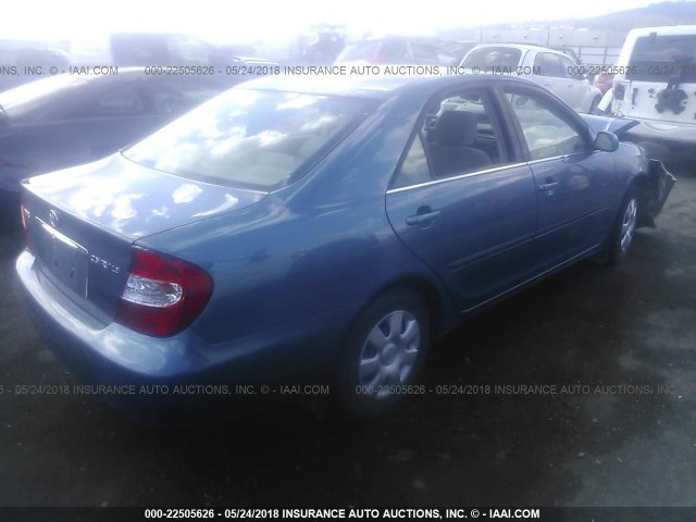 JTDBE32K020075469 - 2002 TOYOTA CAMRY LE/XLE/SE ლურჯი ფოტო 4