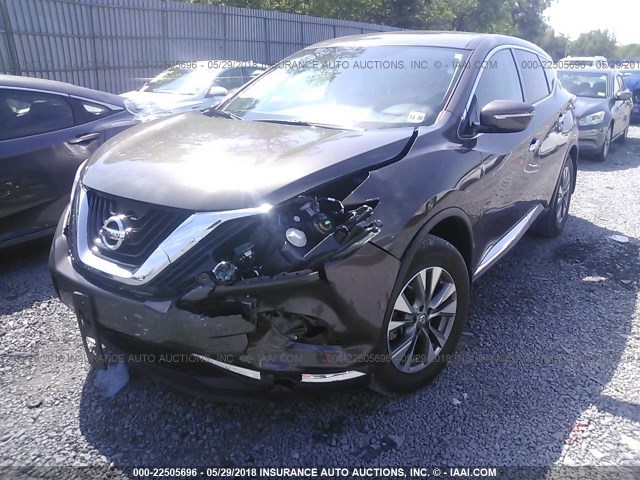 5N1AZ2MHXFN273590 - 2015 NISSAN MURANO S/SL/SV/PLATINUM BROWN photo 2