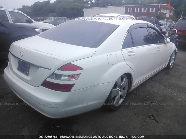 WDDNG86X07A122968 - 2007 MERCEDES-BENZ S 550 4MATIC WHITE photo 4