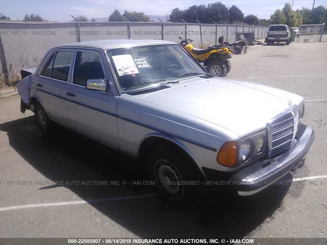 WDBAB33AXEA068780 - 1984 MERCEDES-BENZ 300 DT SILVER photo 1