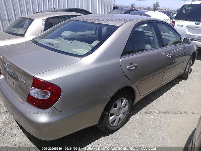 JTDBE32K920028442 - 2002 TOYOTA CAMRY LE/XLE/SE GOLD photo 4