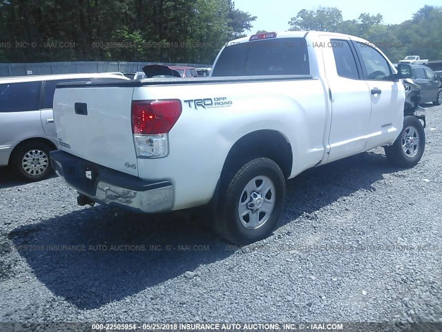 5TFUY5F16AX111295 - 2010 TOYOTA TUNDRA DOUBLE CAB SR5 WHITE photo 4