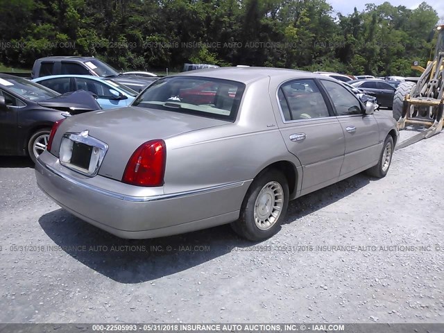 1LNHM81W3XY687104 - 1999 LINCOLN TOWN CAR EXECUTIVE Шампань фото 4