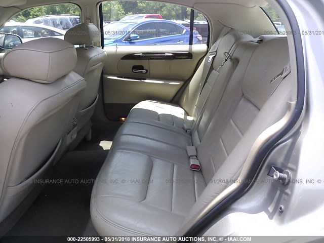 1LNHM81W3XY687104 - 1999 LINCOLN TOWN CAR EXECUTIVE Шампань фото 8