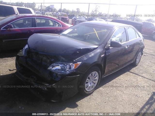 4T1BD1FK2EU112886 - 2014 TOYOTA CAMRY HYBRID/LE/XLE 黑色 照片 2