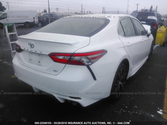 JTNB11HK9J3008899 - 2018 TOYOTA CAMRY L/LE/XLE/SE/XSE WHITE photo 4