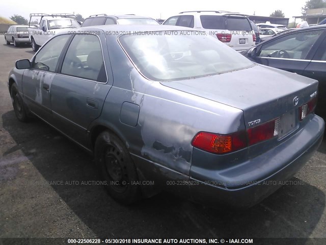 4T1BG22K01U843426 - 2001 TOYOTA CAMRY CE/LE/XLE ლურჯი ფოტო 3