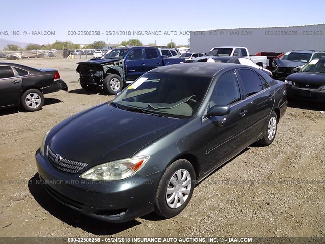 JTDBE32K620062905 - 2002 TOYOTA CAMRY LE/XLE/SE მწვანე ფოტო 2