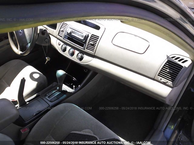 JTDBE32K620062905 - 2002 TOYOTA CAMRY LE/XLE/SE მწვანე ფოტო 5