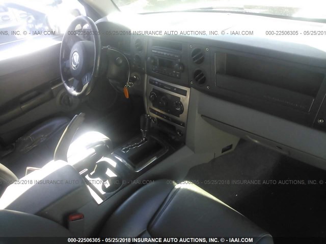 1J8HG48K96C122934 - 2006 JEEP COMMANDER RED photo 5