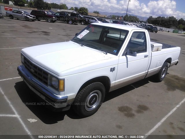 1GCCS14B5D8112292 - 1983 CHEVROLET S TRUCK S10 WHITE photo 2