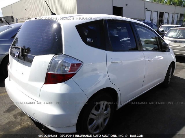JHMGE8H35BS002801 - 2011 HONDA FIT WHITE photo 4