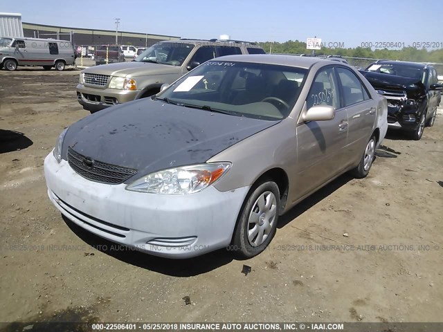 4T1BE32K13U202798 - 2003 TOYOTA CAMRY LE/XLE/SE ოქროსფერი ფოტო 2