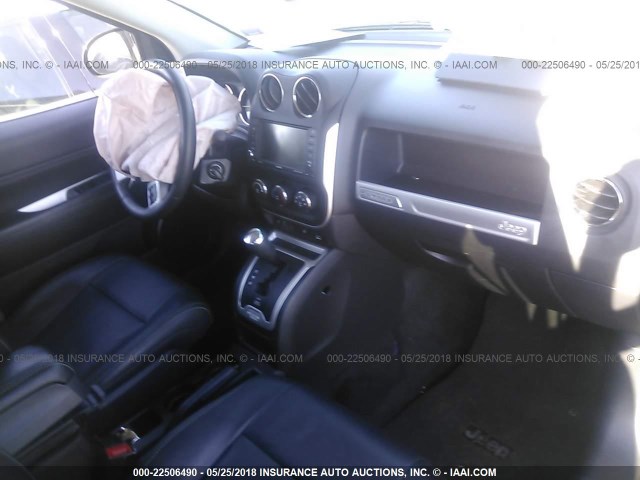 1C4NJDEB7FD207376 - 2015 JEEP COMPASS LATITUDE შავი ფოტო 5
