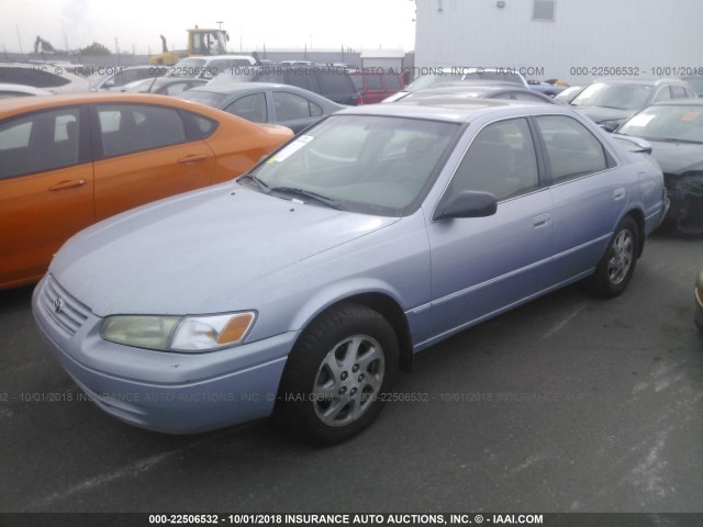 4T1BF22K3VU019042 - 1997 TOYOTA CAMRY CE/LE/XLE 蓝色 照片 2
