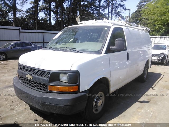 1GCWGFCA5C1120405 - 2012 CHEVROLET EXPRESS G2500  WHITE photo 2