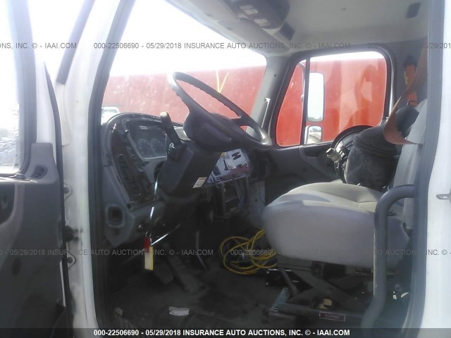 1FVACWDC77HY52042 - 2007 FREIGHTLINER M2 106 MEDIUM DUTY WHITE photo 5