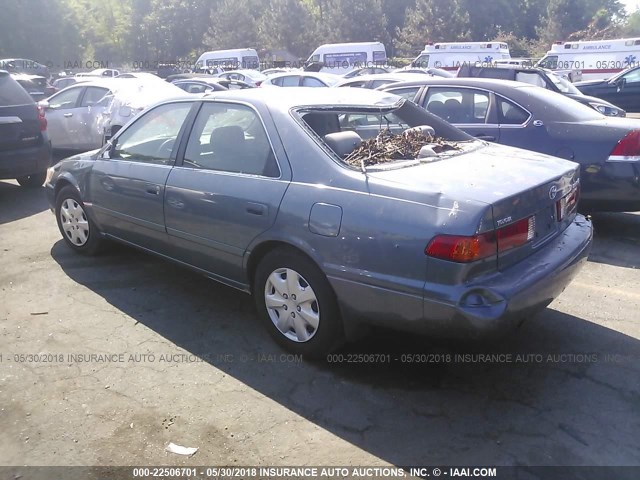 JT2BG22K710562065 - 2001 TOYOTA CAMRY CE/LE/XLE 蓝色 照片 3