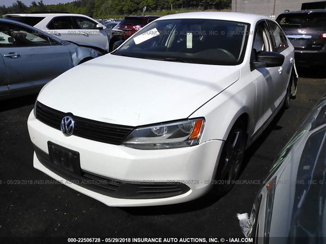 3VW2K7AJ4EM428996 - 2014 VOLKSWAGEN JETTA S WHITE photo 2