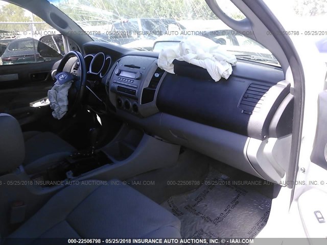 3TMLU42N58M014227 - 2008 TOYOTA TACOMA DOUBLE CAB თეთრი ფოტო 5