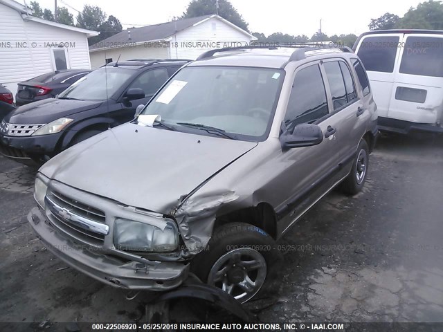 2CNBJ13C326934032 - 2002 CHEVROLET TRACKER GOLD photo 2