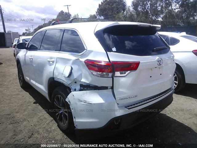 5TDZARFH4JS034270 - 2018 TOYOTA HIGHLANDER LE WHITE photo 3