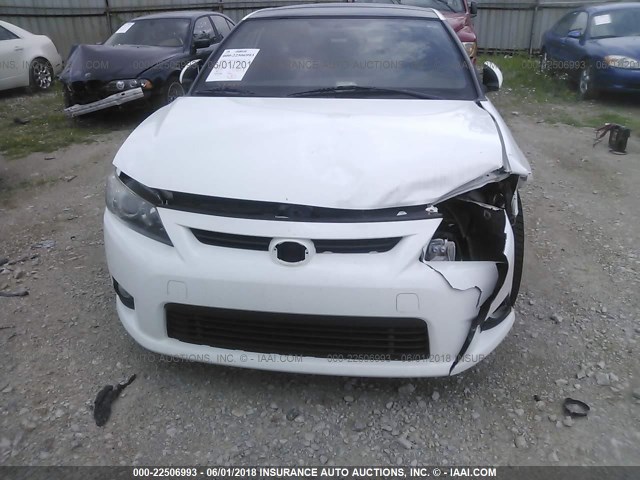 JTKJF5C7XB3004317 - 2011 TOYOTA SCION TC 白色 照片 6