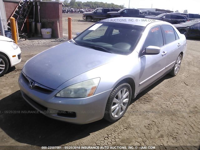 1HGCM66477A052245 - 2007 HONDA ACCORD SE SILVER photo 2