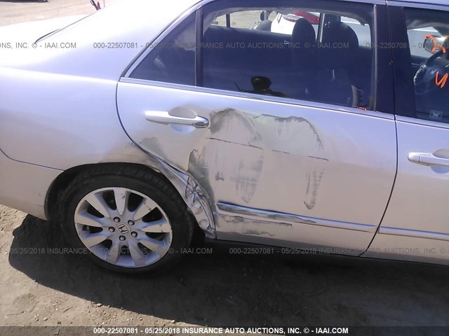 1HGCM66477A052245 - 2007 HONDA ACCORD SE SILVER photo 6