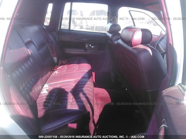 1LNLM81W3PY716501 - 1993 LINCOLN TOWN CAR EXECUTIVE WHITE photo 8